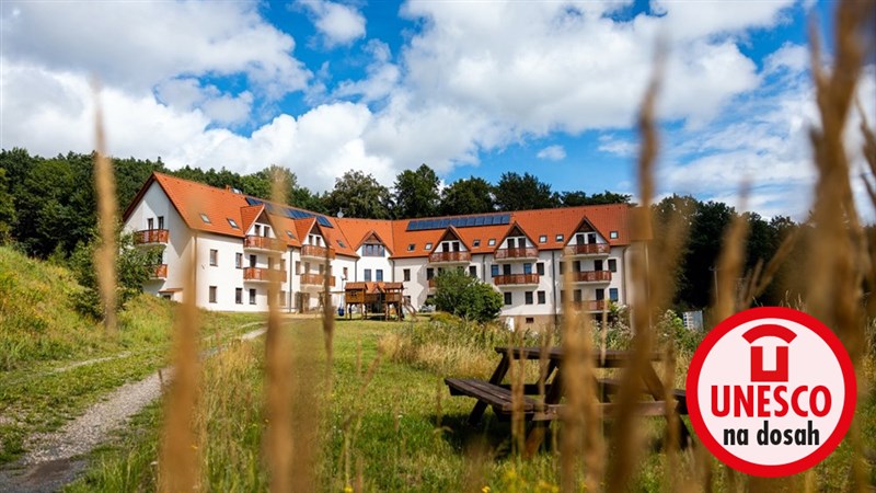 PYTLOUN WELLNESS HOTEL HASIŠTEJN - Místo