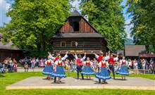 WELLNESS RESORT ENERGETIC - Rožnov pod Radhoštěm - Rožnovské slavnosti, zdroj: Agentura m-ARK Olomouc