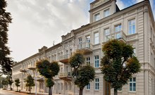 ZAHÁJENÍ LÁZEŇSKÉ SEZÓNY, Hotel BADENIA HOTEL PRAHA - Františkovy Lázně - BADENIA HOTEL PRAHA pohled ze předu